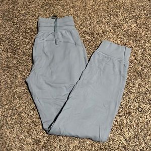 womens lululemon joggers, size 0